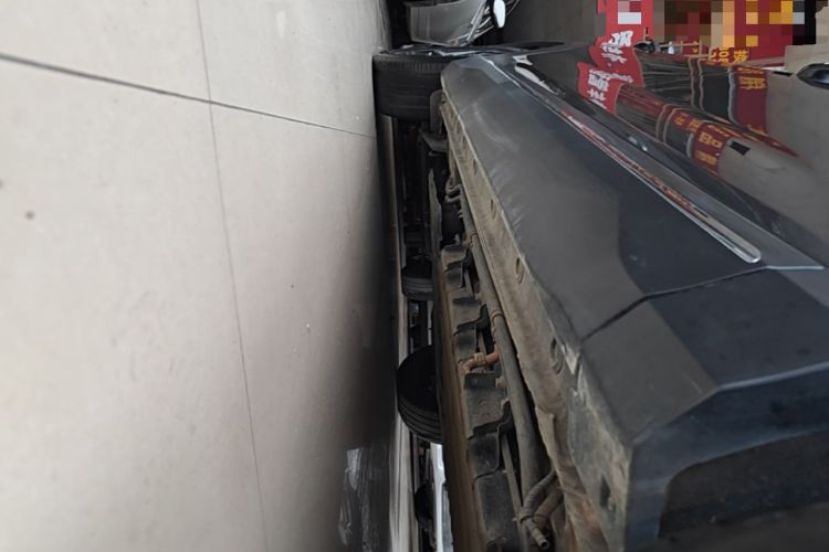 Used Wuling Xingguang S 2024 130 km Flagship Version Right Side Sill