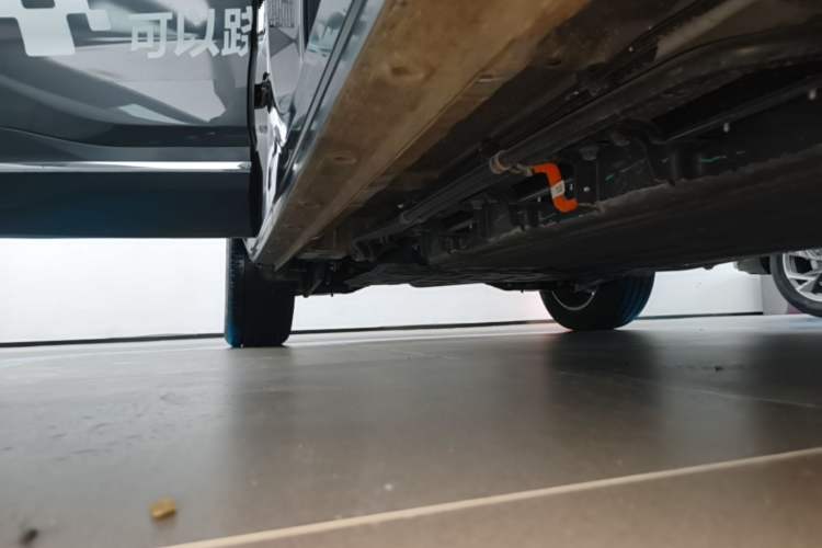 Used Wuling Xingguang S 2024 130 km Flagship Version Right Side Sill