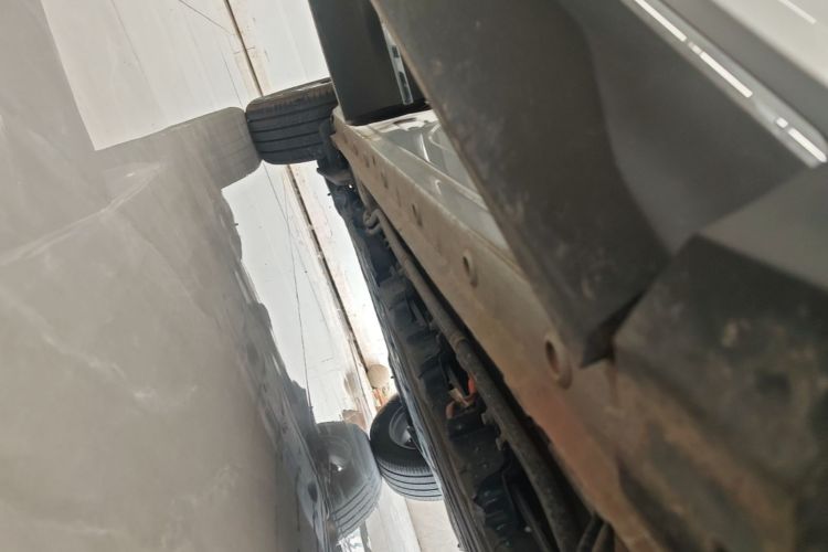 Used Wuling Xingguang S 2024 130 km Flagship Version Right Side Sill