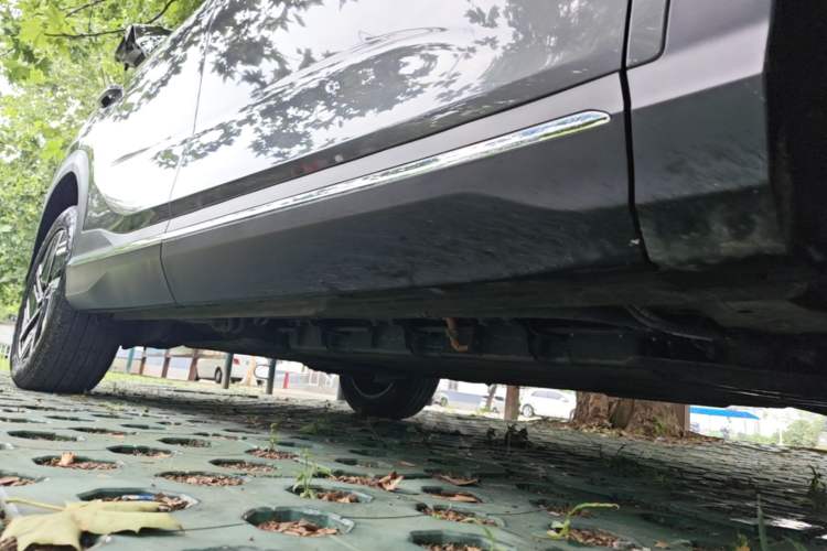 Used Wuling Xingguang S 2024 130 km Flagship Version Right Side Sill