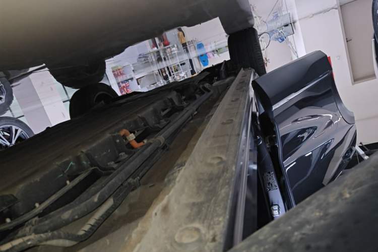 Used Wuling Xingguang S 2024 130 km Flagship Version Right Side Sill