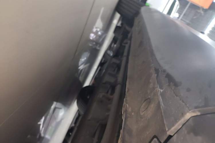 Used Wuling Xingguang S 2024 130 km Flagship Version Right Side Sill