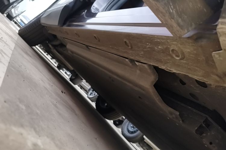 Used Wuling Xingguang S 2024 510 km Flagship Version Right Side Sill