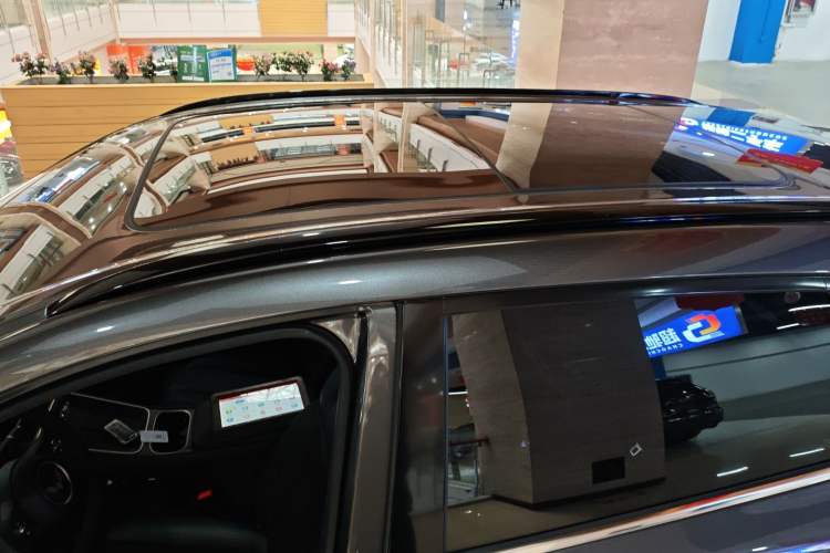 Used Wuling Xingguang S 2024 510 km Flagship Version Roof