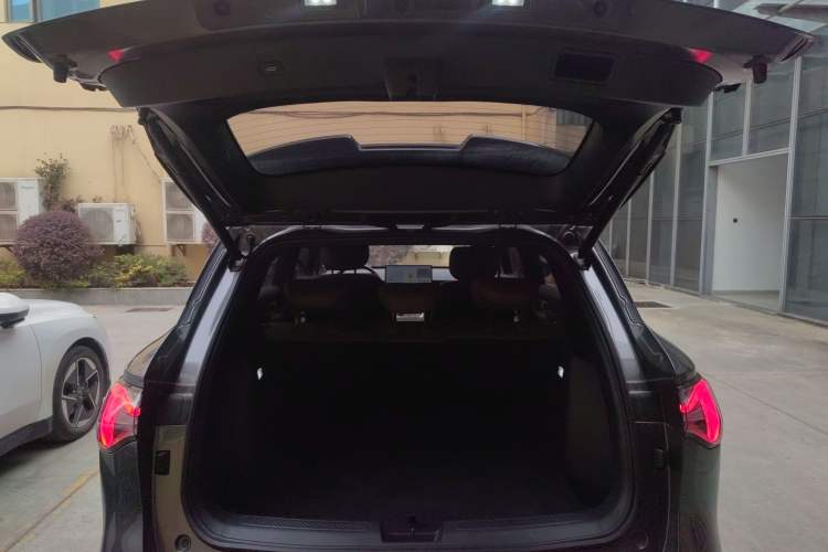 Used Wuling Xingguang S 2024 510 km Flagship Version Trunk