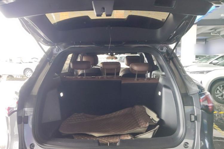 Used Wuling Xingguang S 2024 130km Flagship Version Trunk
