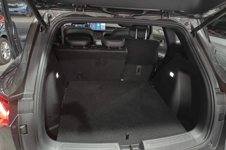 Used Wuling Xingguang S 2024 130 km Flagship Version Trunk