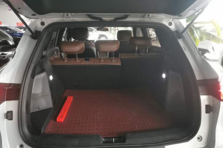 Used Wuling Xingguang S 2024 130km Flagship Version Trunk