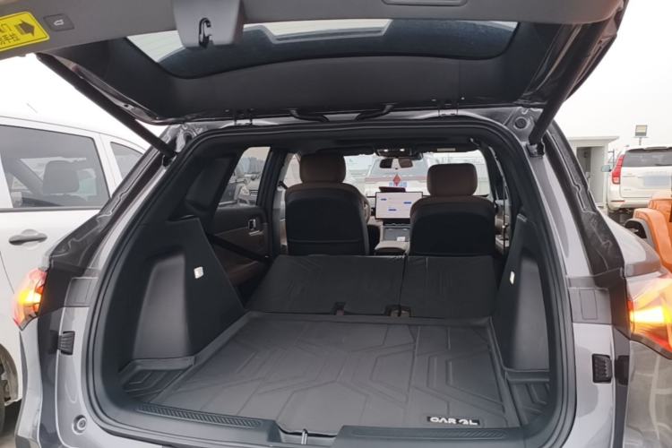 Used Wuling Xingguang S 2024 510 km Flagship Version Trunk