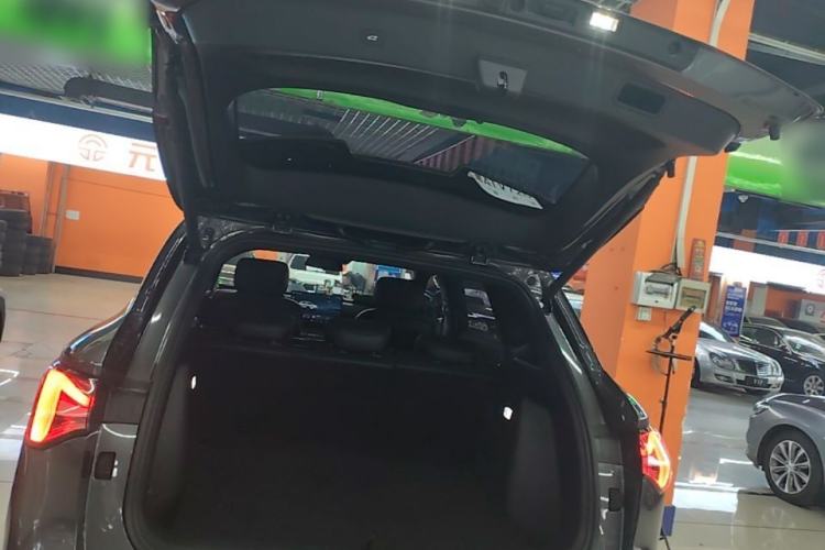 Used Wuling Xingguang S 2024 130 km Flagship Version Trunk