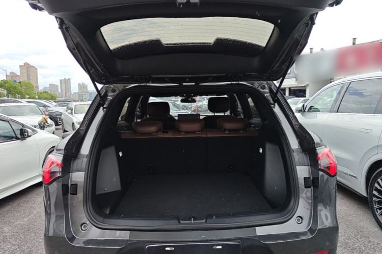 Used Wuling Xingguang S 2024 130km Flagship Version Trunk