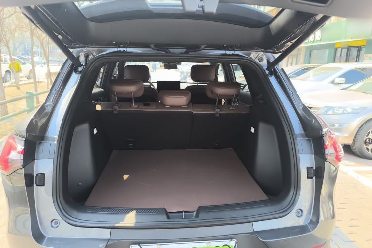 Used Wuling Xingguang S 2024 510 km Flagship Version Trunk