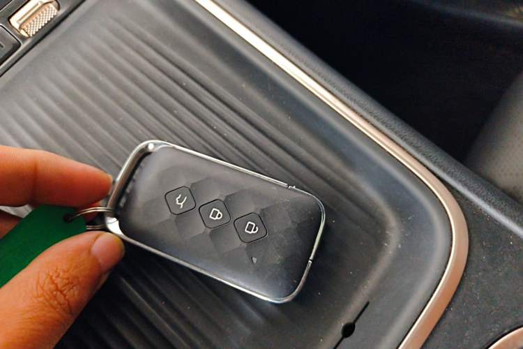 Used Wuling Xingguang S 2024 130 km Flagship Version Vehicle Key