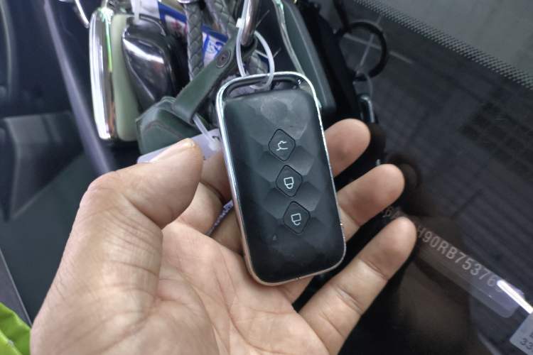 Used Wuling Xingguang S 2024 130km Flagship Version Vehicle Key