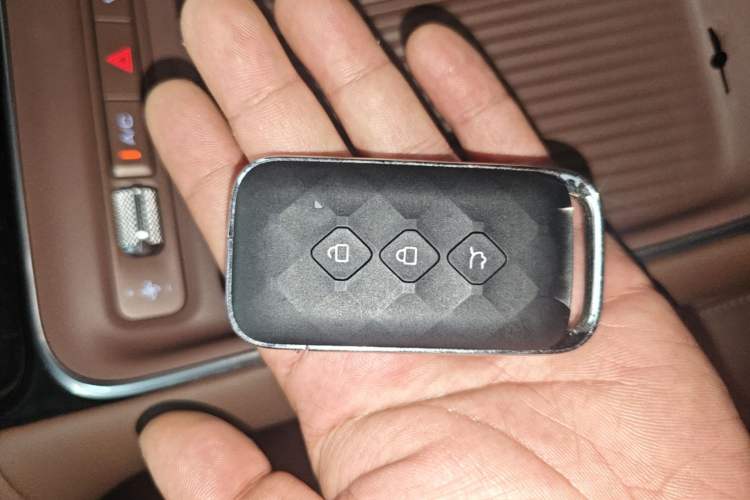 Used Wuling Xingguang S 2024 130km Flagship Version Vehicle Key