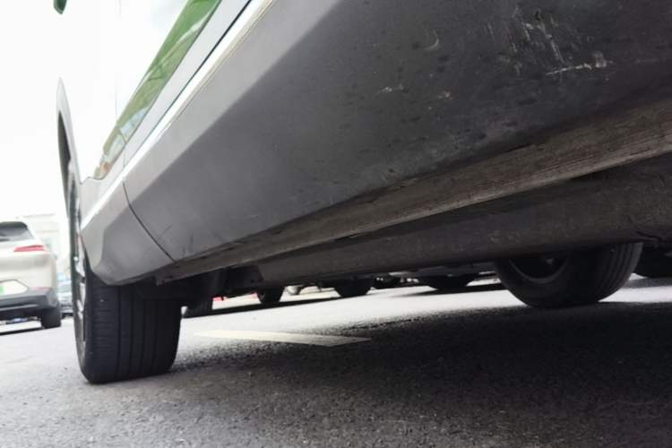 Used Wuling Xingguang S 2024 510 km Flagship Version Right Side Sill