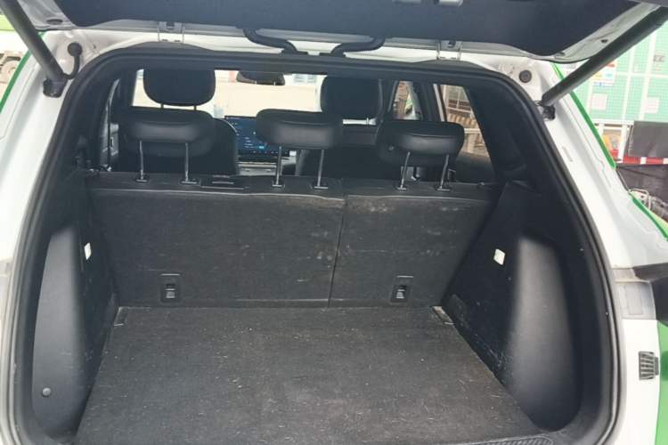 Used Wuling Xingguang S 2024 510 km Flagship Version Trunk