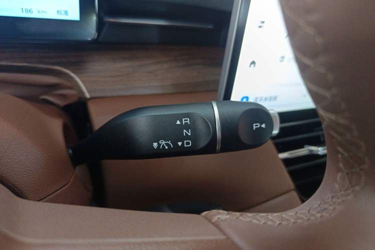 Used Wuling Xingguang S 2024 130 km Flagship Version Gear Lever