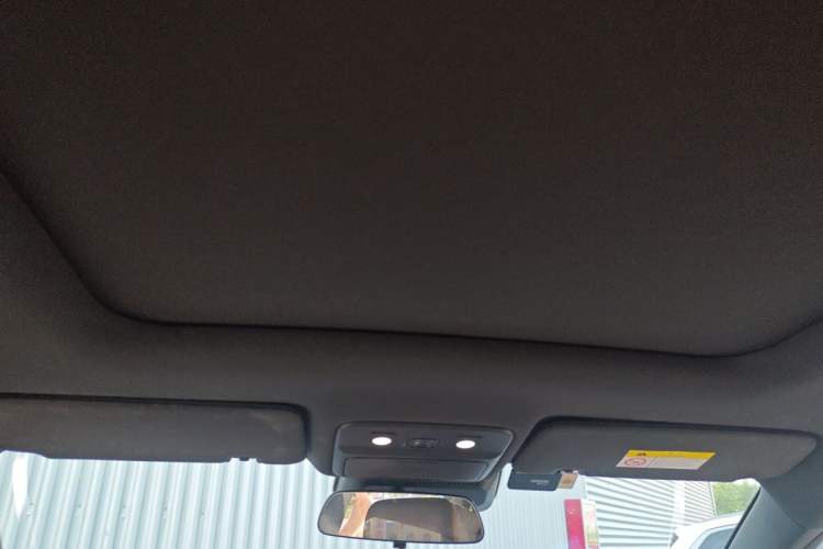 Used Wuling Xingguang S 2024 130 km Flagship Version Headliner