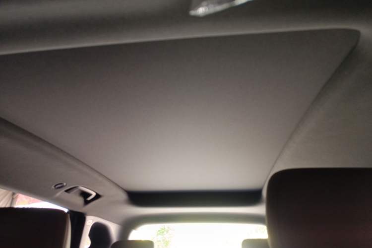 Used Wuling Xingguang S 2024 130 km Flagship Version Headliner