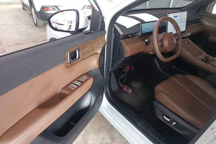 Used Wuling Xingguang S 2024 130 km Flagship Version Interior 3