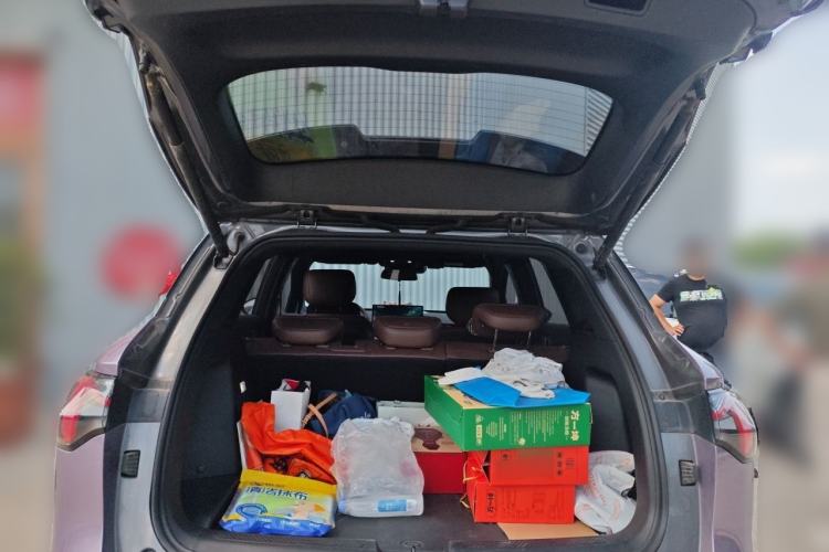 Used Wuling Xingguang S 2024 130 km Flagship Version Trunk