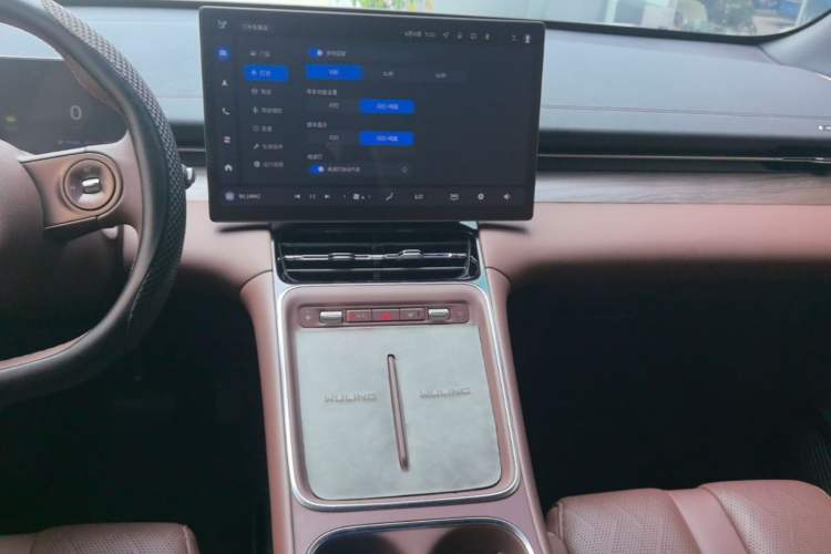 Used Wuling Xingguang S 2024 130 km Flagship Version Audio And AC Panel