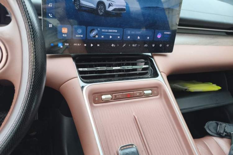 Used Wuling Xingguang S 2024 510 km Flagship Version Audio And AC Panel