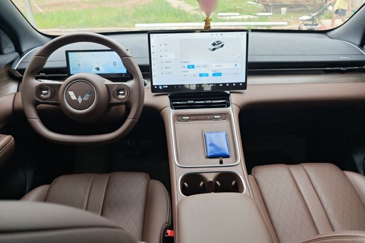 Used Wuling Xingguang S 2024 130km Flagship Version Center Console