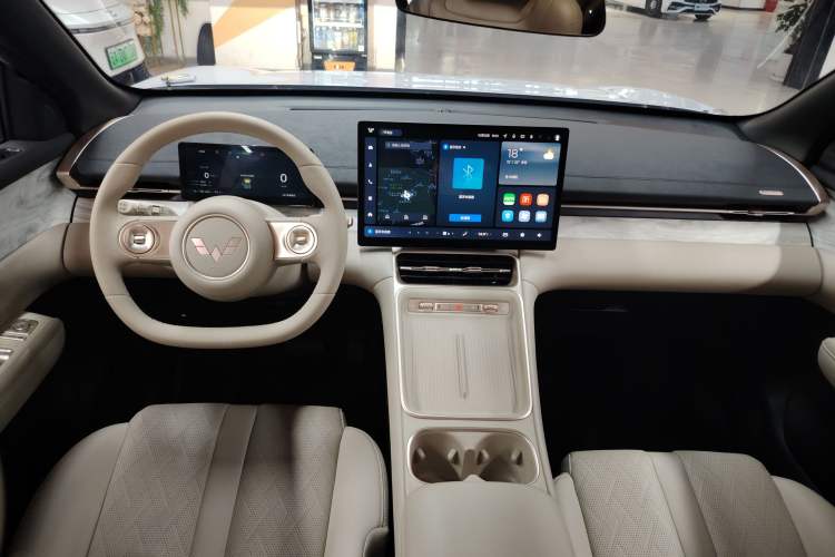 Used Wuling Xingguang S 2024 510 km Flagship Version Center Console