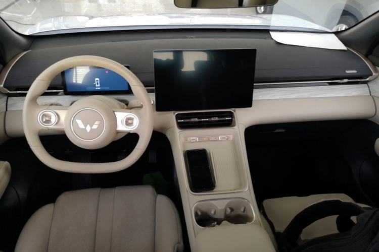 Used Wuling Xingguang S 2024 510 km Flagship Version Center Console