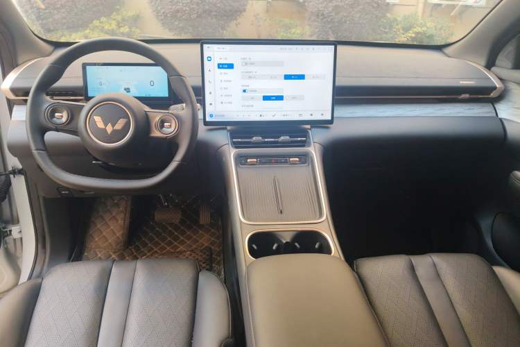 Used Wuling Xingguang S 2024 130 km Flagship Version Center Console