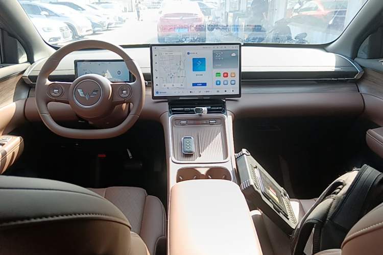 Used Wuling Xingguang S 2024 130 km Flagship Version Center Console