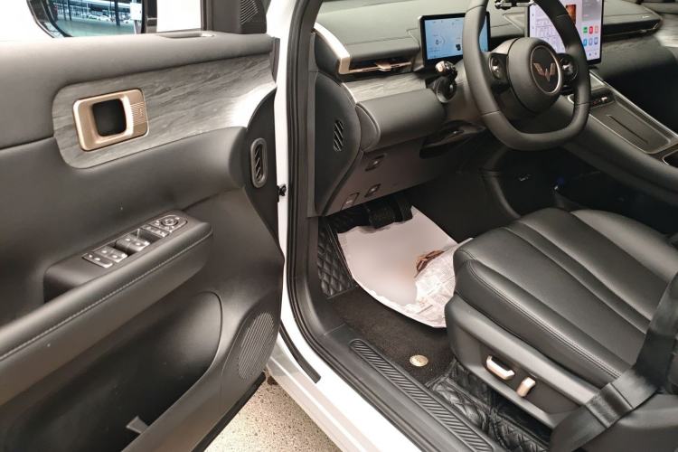 Used Wuling Xingguang S 2024 130 km Flagship Version Driver Seat