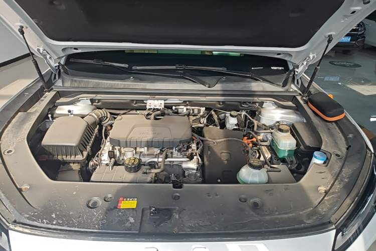 Used Wuling Xingguang S 2024 60km Advanced Version Engine Bay