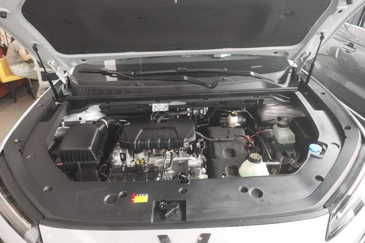 Used Wuling Xingguang S 2024 130 km Flagship Version Engine Bay