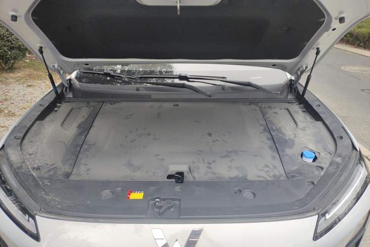 Used Wuling Xingguang S 2024 510 km Flagship Version Engine Bay
