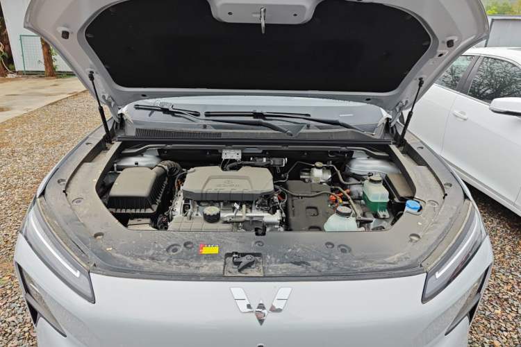 Used Wuling Xingguang S 2024 130 km Flagship Version Engine Bay