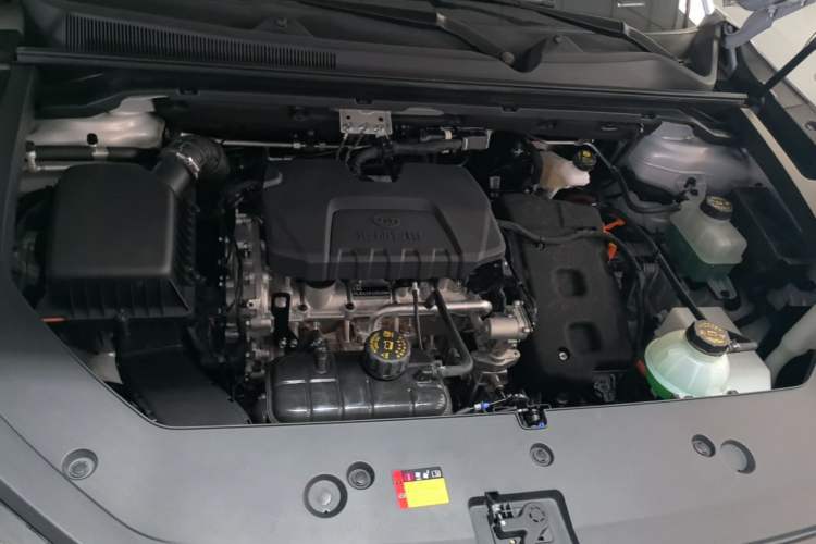 Used Wuling Xingguang S 2024 130km Flagship Version Engine Bay