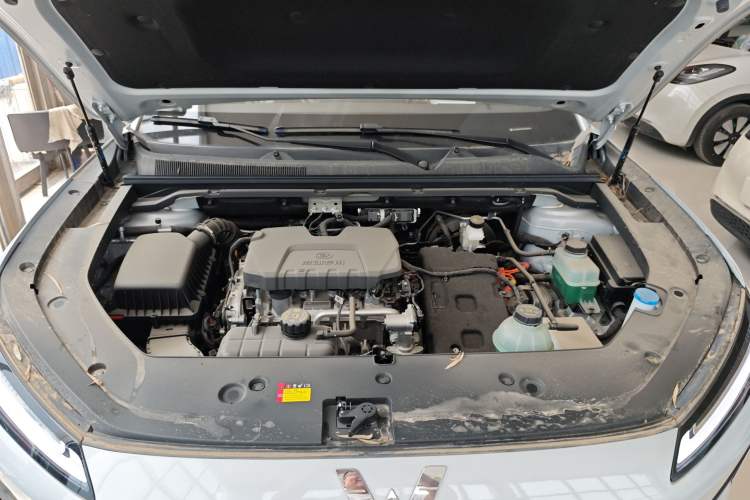 Used Wuling Xingguang S 2024 130km Flagship Version Engine Bay