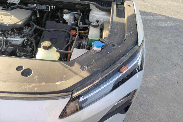 Used Wuling Xingguang S 2024 60km Advanced Version Engine Bay Left