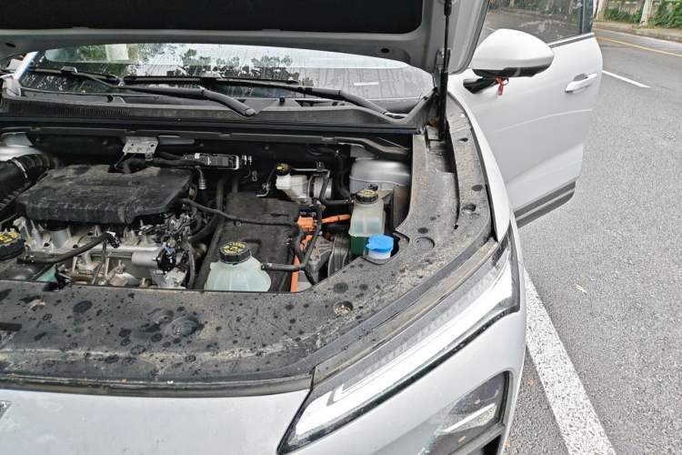 Used Wuling Xingguang S 2024 130 km Flagship Version Engine Bay Left