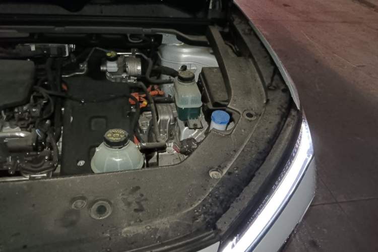 Used Wuling Xingguang S 2024 130 km Flagship Version Engine Bay Left