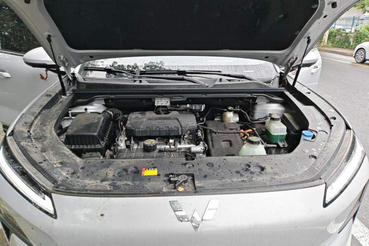 Used Wuling Xingguang S 2024 130 km Flagship Version Engine Bay