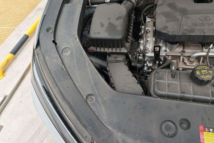 Used Wuling Xingguang S 2024 130km Flagship Version Engine Bay Right
