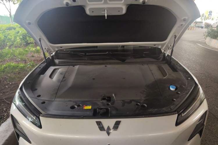 Used Wuling Xingguang S 2024 510km Flagship Edition Engine Bay