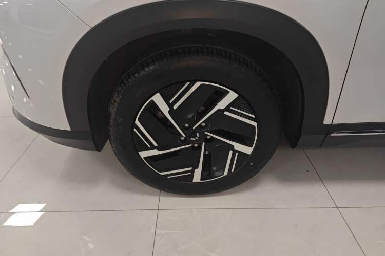 Used Wuling Xingguang S 2024 130 km Flagship Version Exterior 4