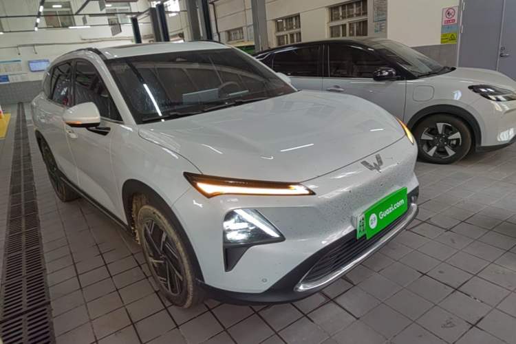Used Wuling Xingguang S 2024 130 km Flagship Version Front Right 45 Deg