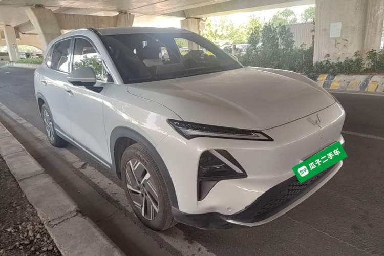Used Wuling Xingguang S 2024 510km Flagship Edition Front Right 45 Deg