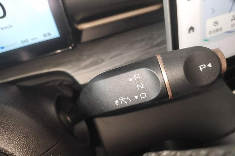 Used Wuling Xingguang S 2024 130 km Flagship Version Gear Lever